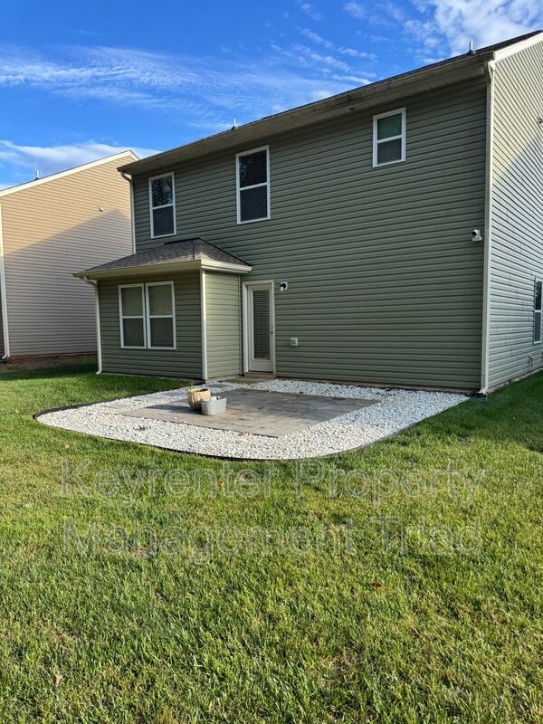 Building Photo - 5021 Red Poll Dr
