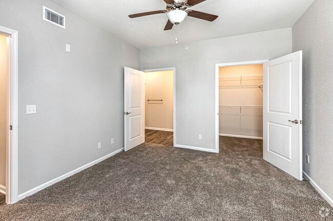 2BR, 2BA - 963SF - Whittier Place