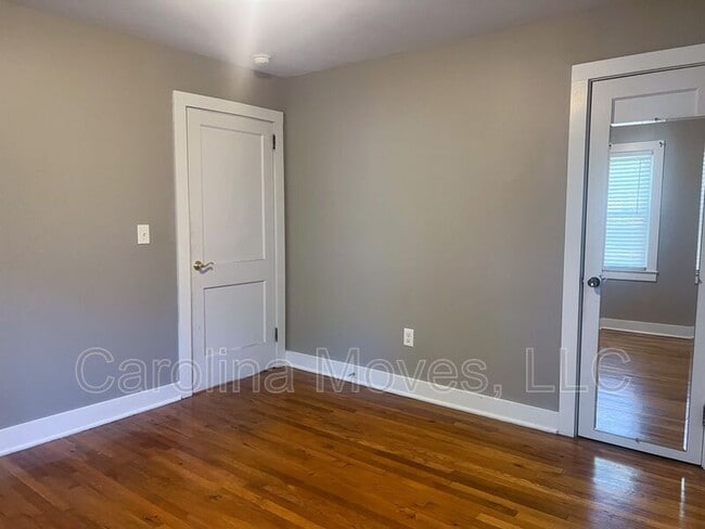 Building Photo - 211 N Pliney Cir