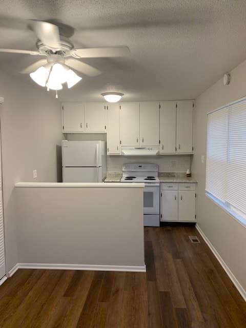 Building Photo - 3320 Lupine Dr