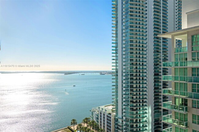 Building Photo - 1200 Brickell Bay Dr