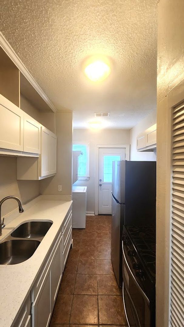 Building Photo - 2 Bed 1 Bath Duplex in the Aurora Addn NW OKC