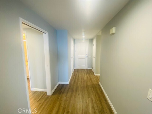 Building Photo - 525 E Seaside Way