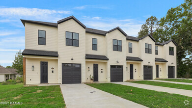 Building Photo - 102 Mary Ann Dr