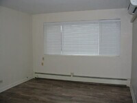 Building Photo - 1105 College Ave