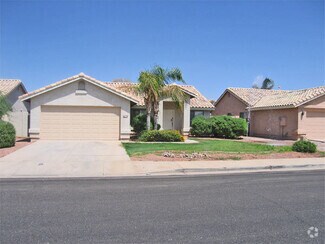 Building Photo - Great 4 bedroom 2 bathroom single level ho...