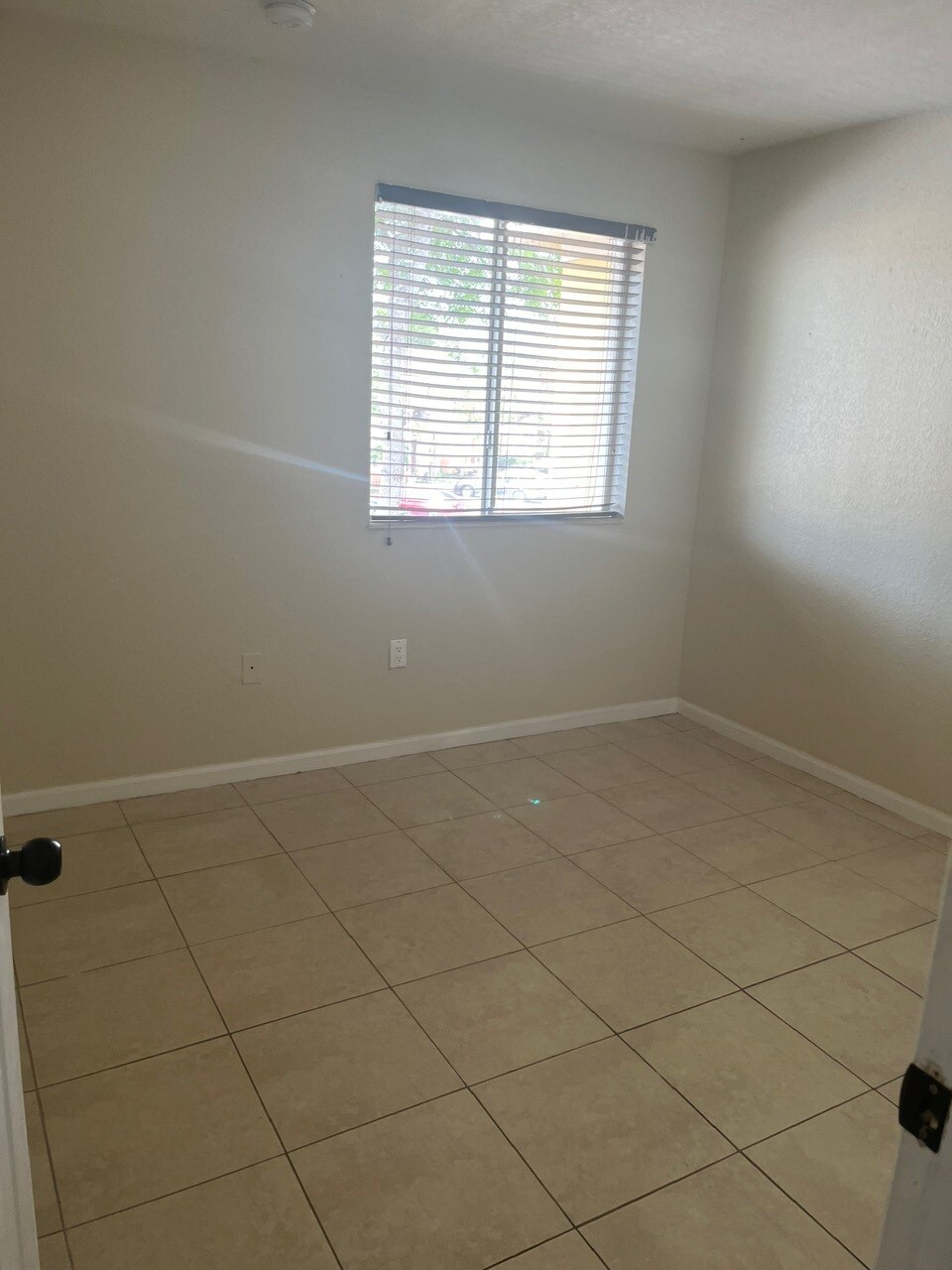 Building Photo - 2819 SE 15th Rd