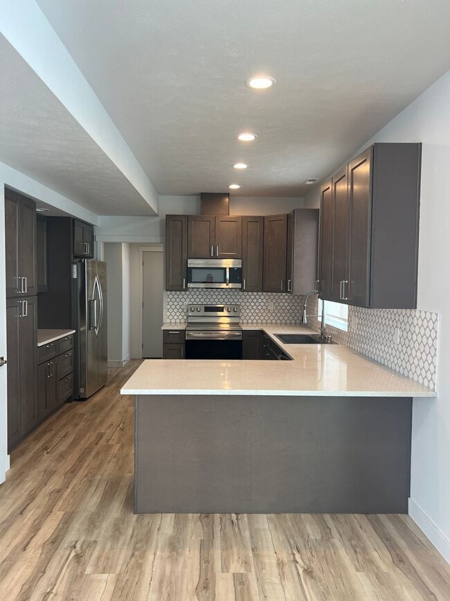 Building Photo - New on the Market!