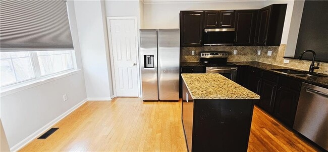 Building Photo - 2145 Meadow Peak Rd