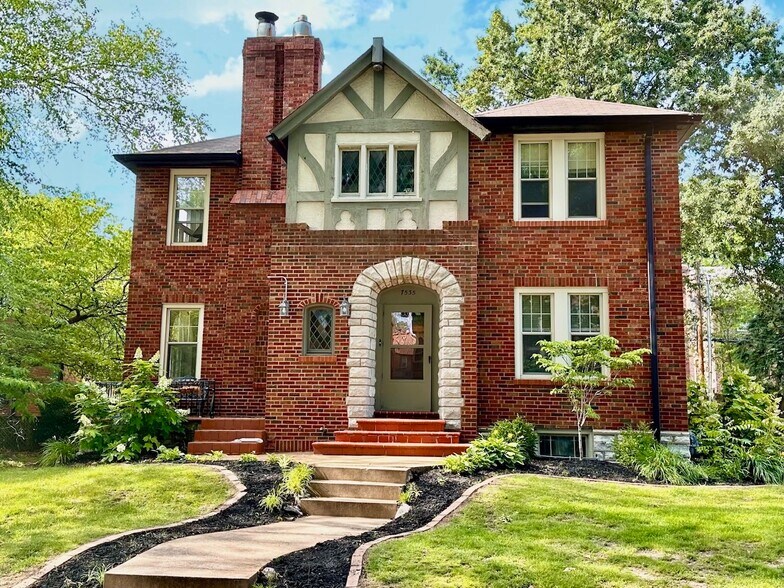 Primary Photo - 7535 York Dr