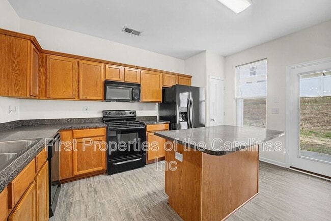 Building Photo - 7371 Laurel Valley Rd