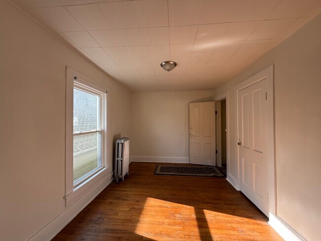 Building Photo - 2053 N Kenneth Ave