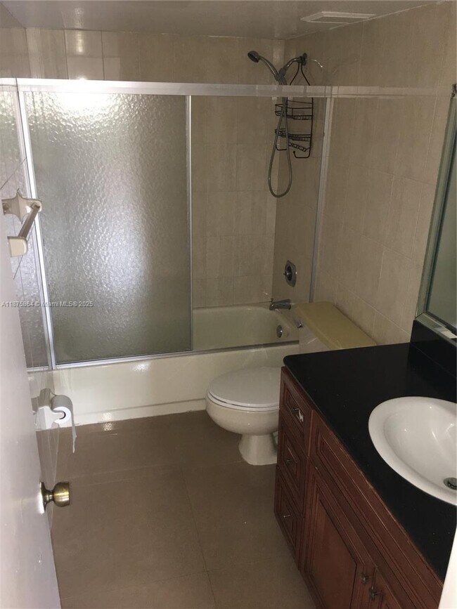 Building Photo - 5825 W 25th Ct