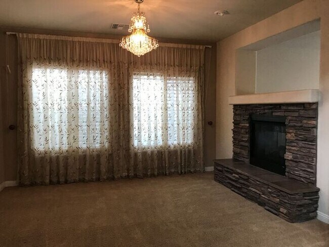 Building Photo - 3758 E Ember Glow Wy