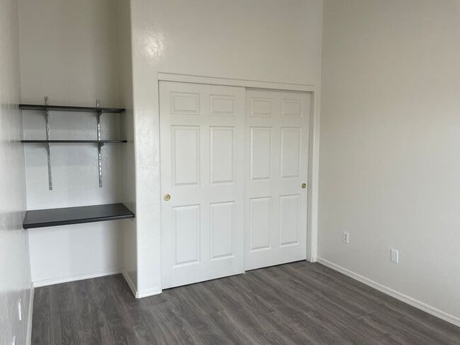 Building Photo - 3Bdm 3Ba close to U of A! must see!