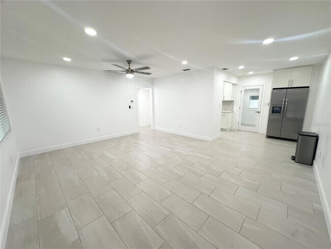 Building Photo - 2238 Clematis St