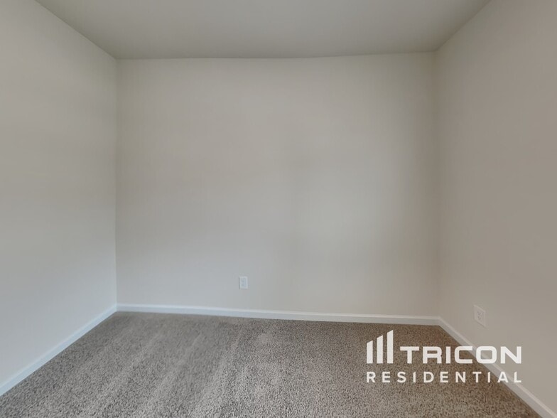 Building Photo - 445 Prescott Wy