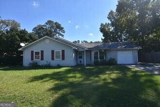 Building Photo - 116 Dogwood Cir