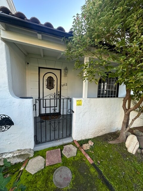 Building Photo - 6112 Alcott St