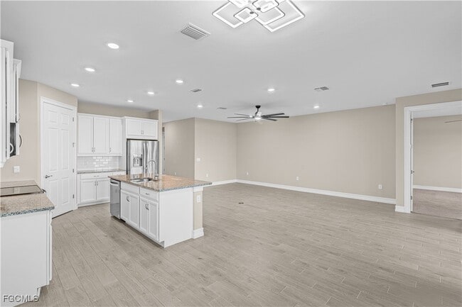 Building Photo - 879 Stonewater Lk Ter
