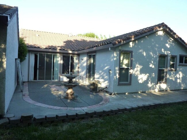 Building Photo - Natomas Park One Story - Del Paso & Gateway Park North Natomas