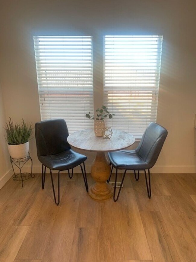 Building Photo - 16378 Arnold Ave