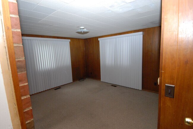 Building Photo - St Louis County/City Greendale/near UMSL