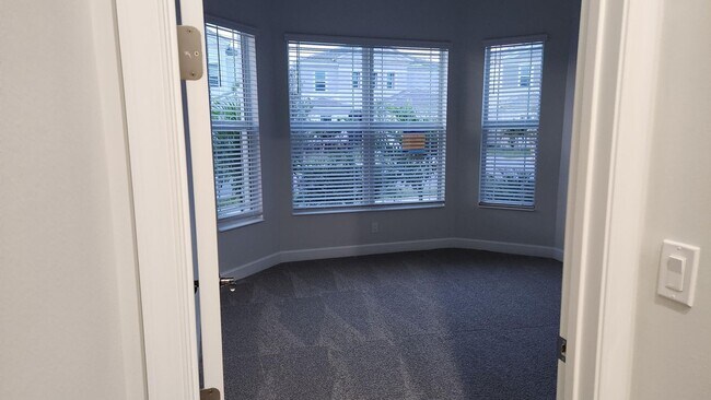 Building Photo - 14970 RedCove Pl