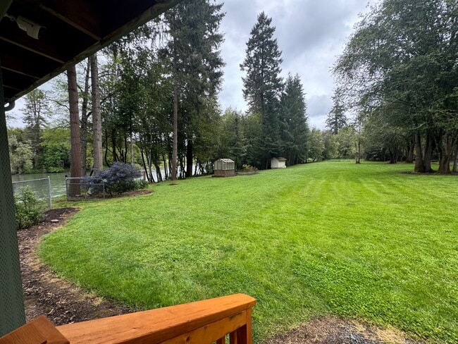 Building Photo - River Front Property