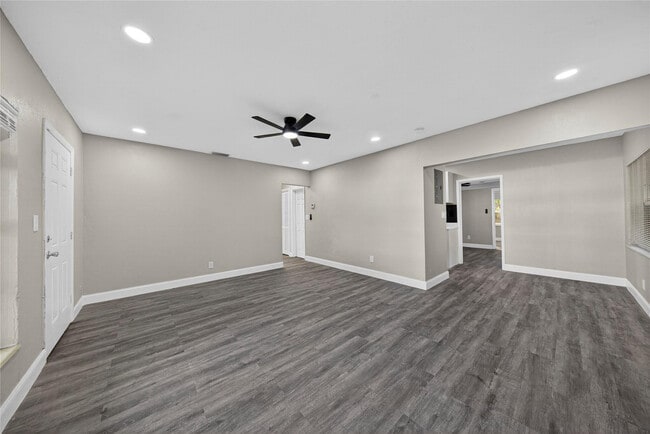 Building Photo - 1541 NW 7th Terrace