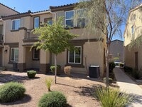 Building Photo - Must See 3 bedroom Townhome