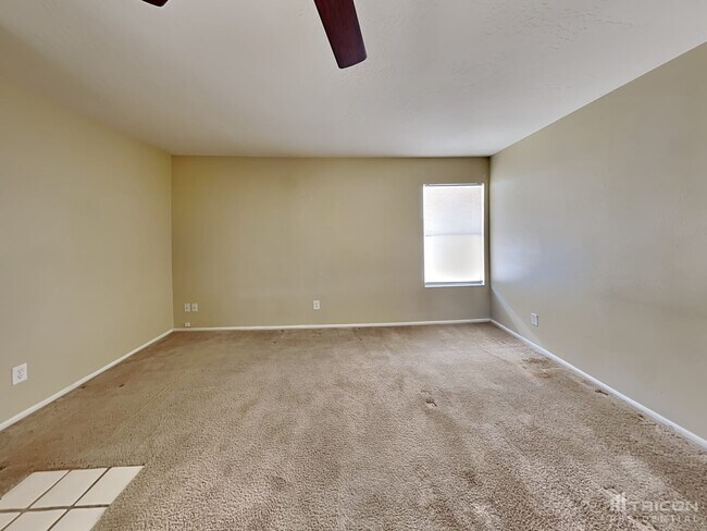Building Photo - 5223 W Aster Dr