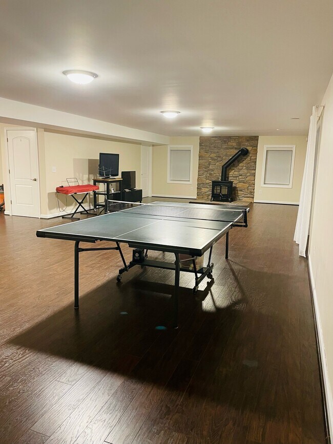 entire basement space - 2216 Laurel Ridge Rd