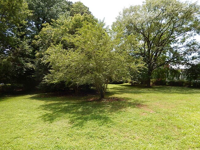 Building Photo - 1016 Caspan St