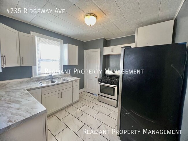 Building Photo - 4735 Ridgeway Ave