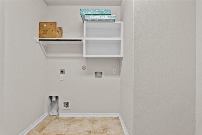 Building Photo - 2246 Oakleaf Trail Ln