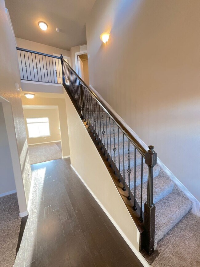 Building Photo - 4 Bedroom Home Available Near Londonderry Dr & Eastonville Rd!