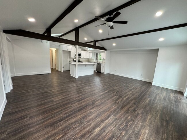 Building Photo - 10054 SW 35th Ave