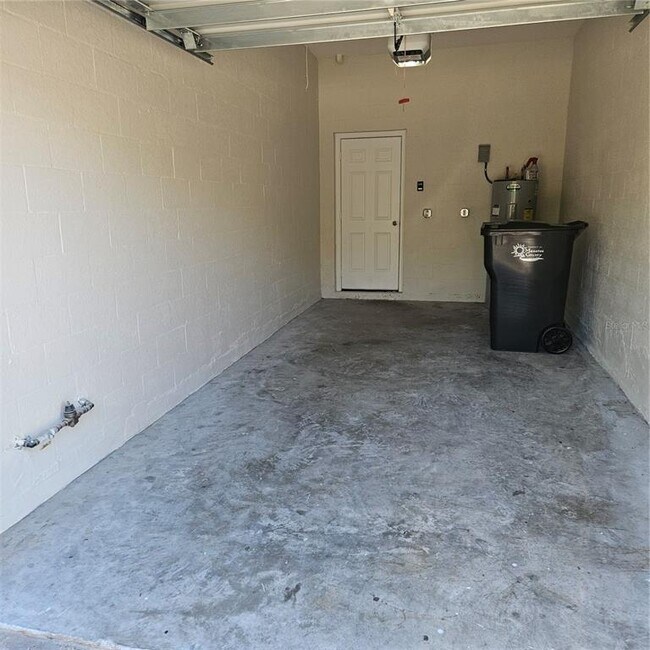 Building Photo - 8259 Enclave Way