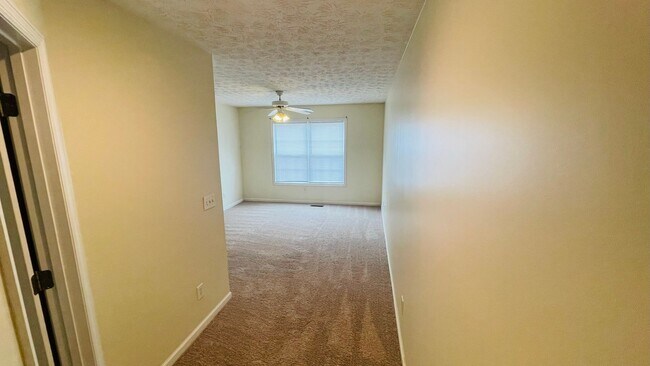 Building Photo - 2428 E University Dr