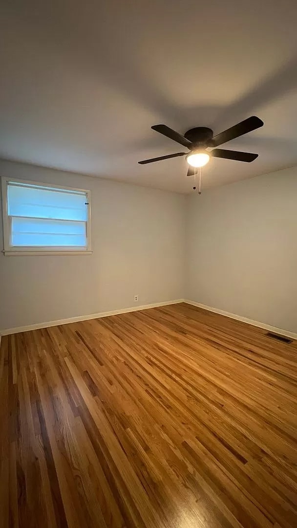 Building Photo - 2927 Hillhurst Dr