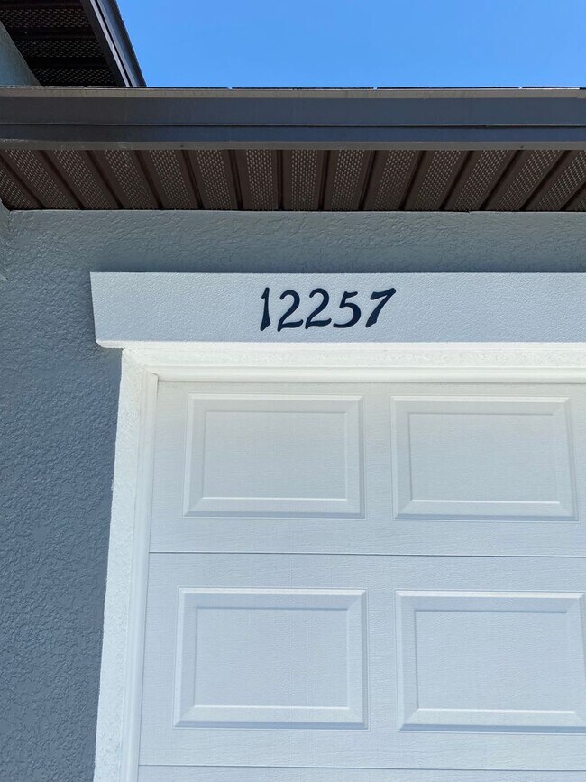 Building Photo - Hills Of Tuscany - Great Location, 3/2/2 ***WON'T LAST***