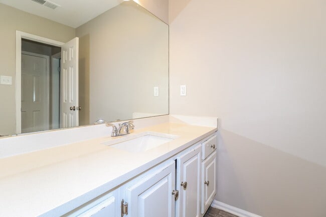 Building Photo - 2322 Carrollwood Ln