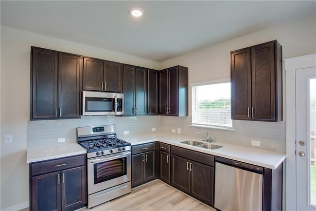 Building Photo - 17404 Bay Skipper Dr