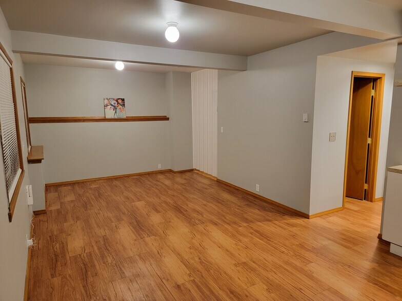 Building Photo - 9330 15th St SE