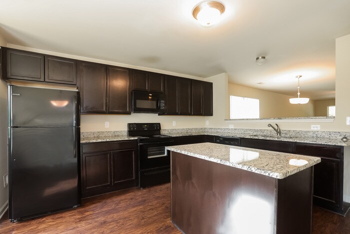 Building Photo - 40 Camden Pl