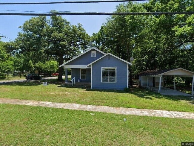 Building Photo - 2909 Bonham St