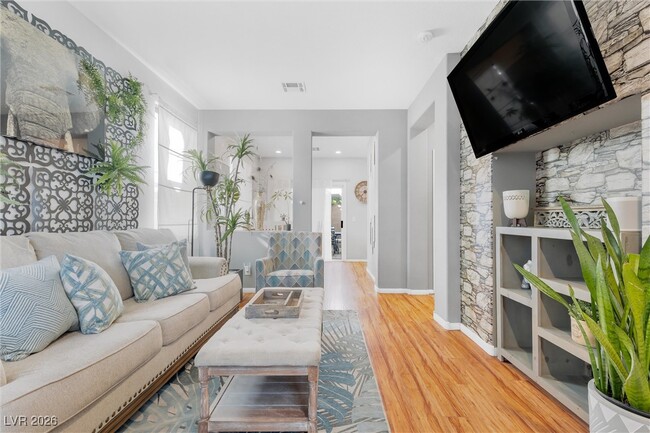 Building Photo - 7551 Garden Village Ln