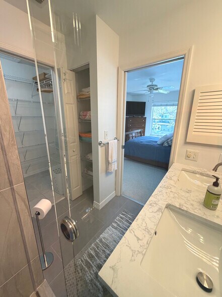 Building Photo - 186 Pebble Shores Dr