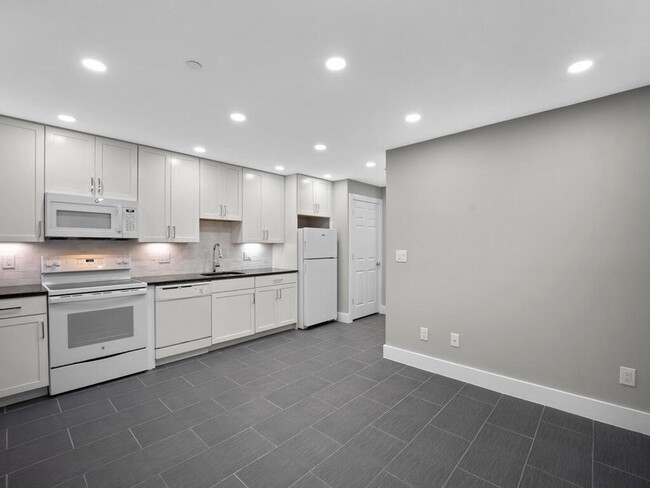 Building Photo - 2517 Benning Rd NE
